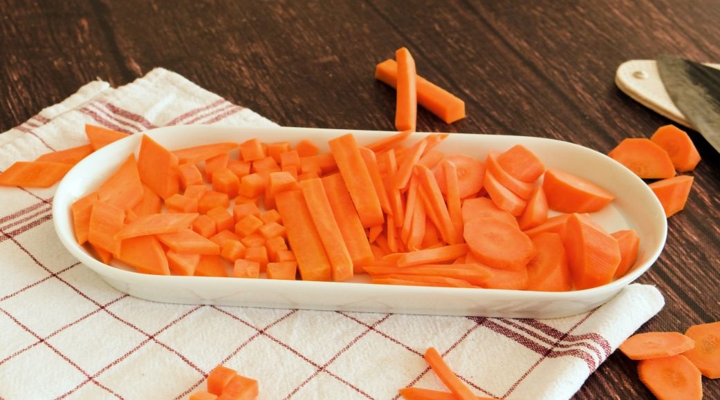 The Complete Guide on How to Cut Carrots